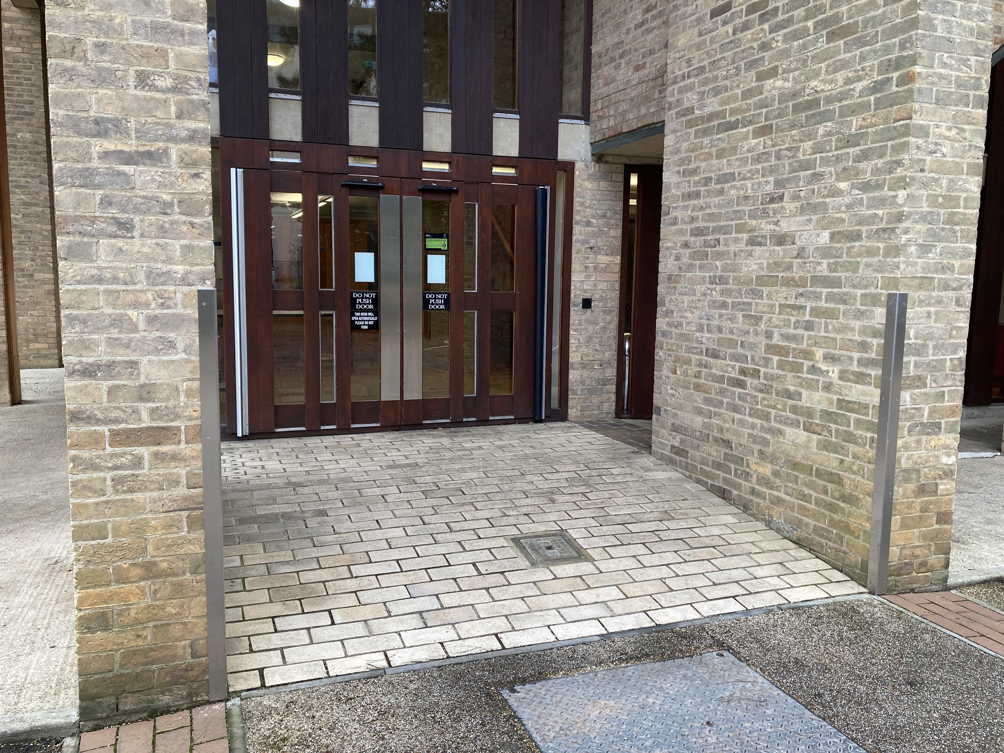 The entrance to Harvey Court