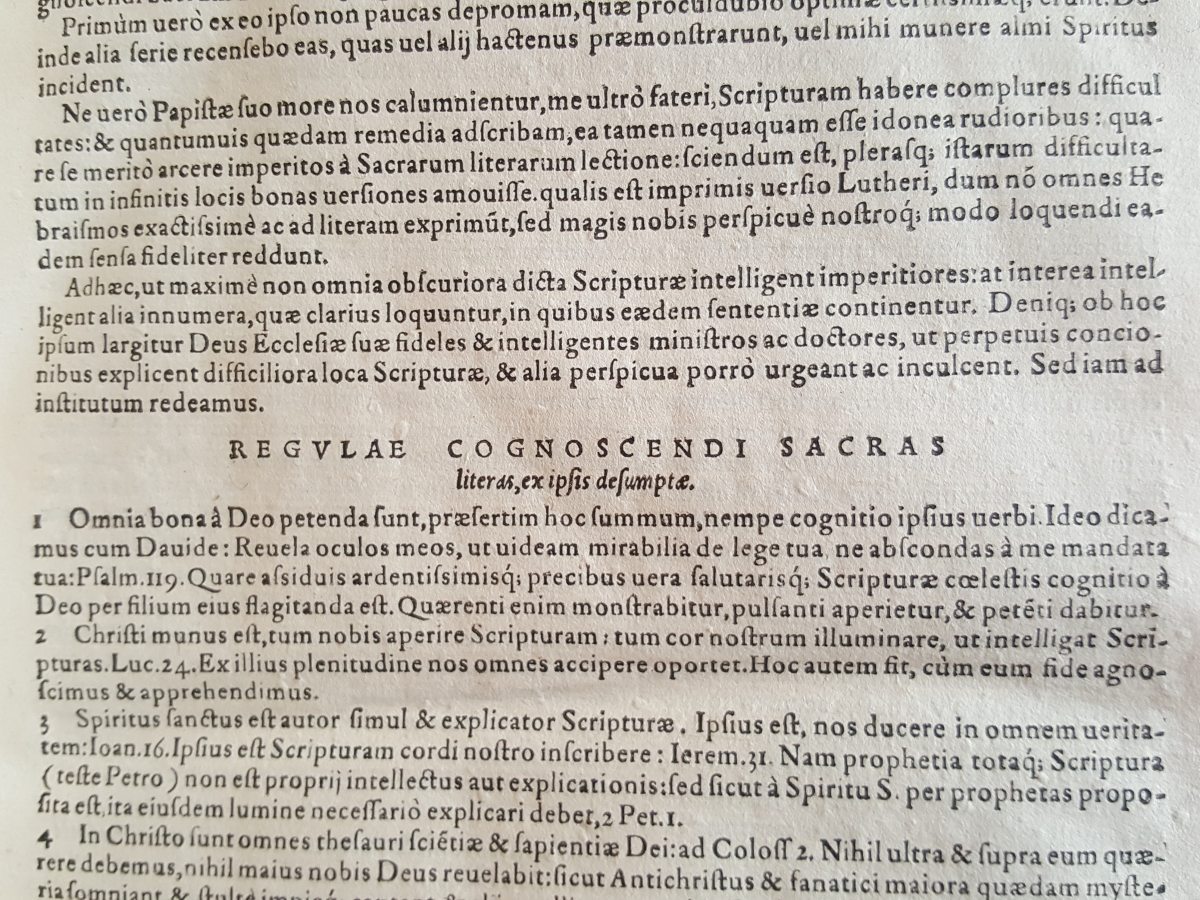 A page in a 16th-century printed book, with Latin text divided by a section heading, 'Regulae Cognoscendi Sacras Literas, ex Ipsis Desumptae'.